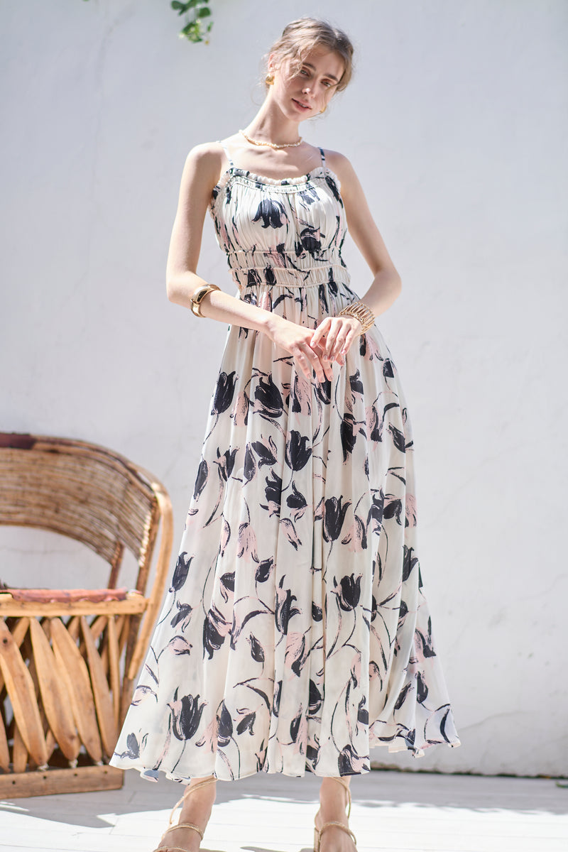 【新品未使用】Estella.k ベージュ シャーリングサテンドレス Estella.K ワンピース Julia Satin Long Dress シャーリング