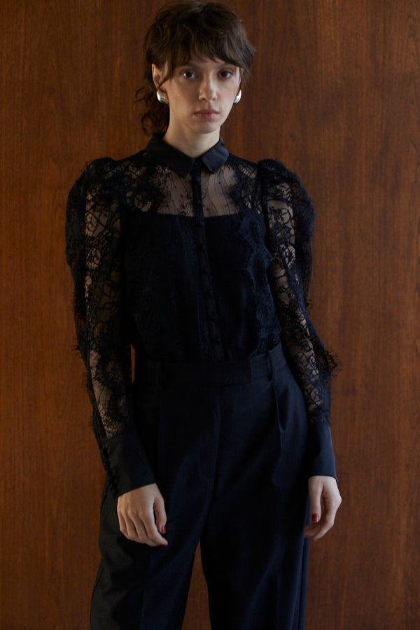 Grace scalloped lace blouse <br>  -BLK-