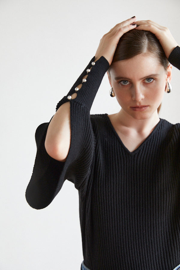Margot Open Sleeve Knit pullover  <br> -BLK-