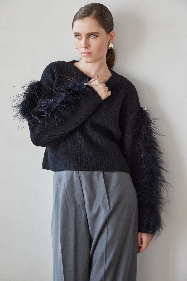 Adona Feather Knit Pullover <br> -BLK-