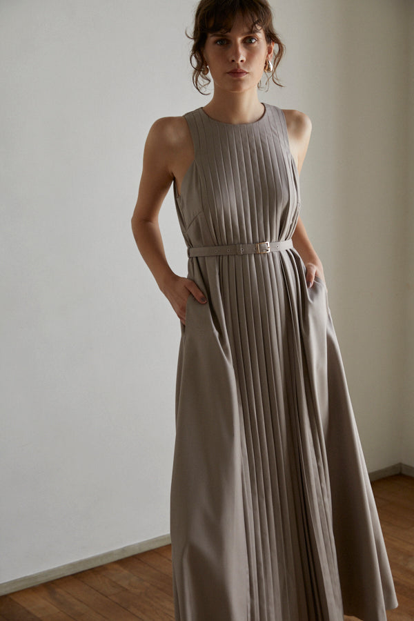 Emilia Pleated Dress -BEG-