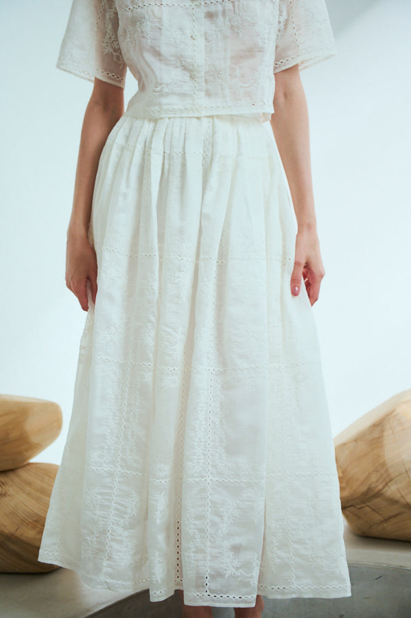 Audrey Lace Skirt <br>-WHT-