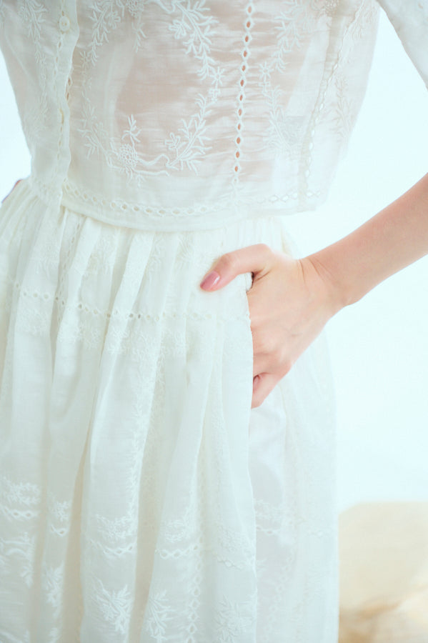 Audrey Lace Skirt <br>-WHT-