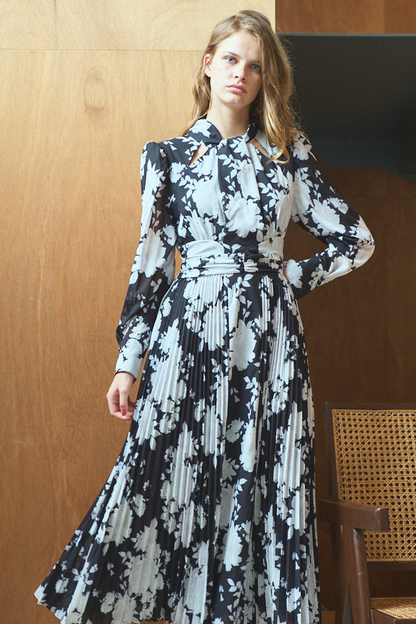 Abby Flower Dress  <br> -BLK.pt-