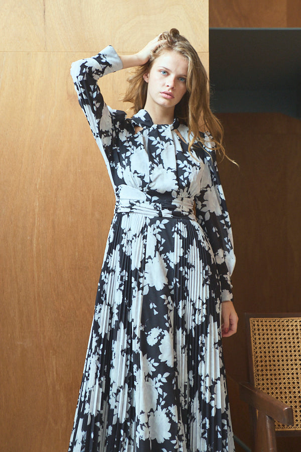 Abby Flower Dress  <br> -BLK.pt-