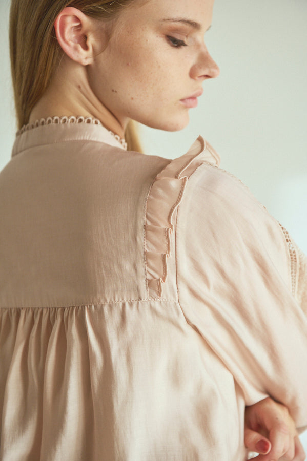 Alila Blouse <br>-BEG.pnk-