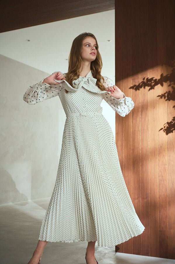 Allaria Pleated Dress <br>-Off.wht-