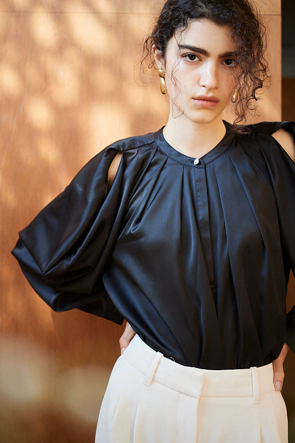 Alia Satin Blouse <br>-BLK-