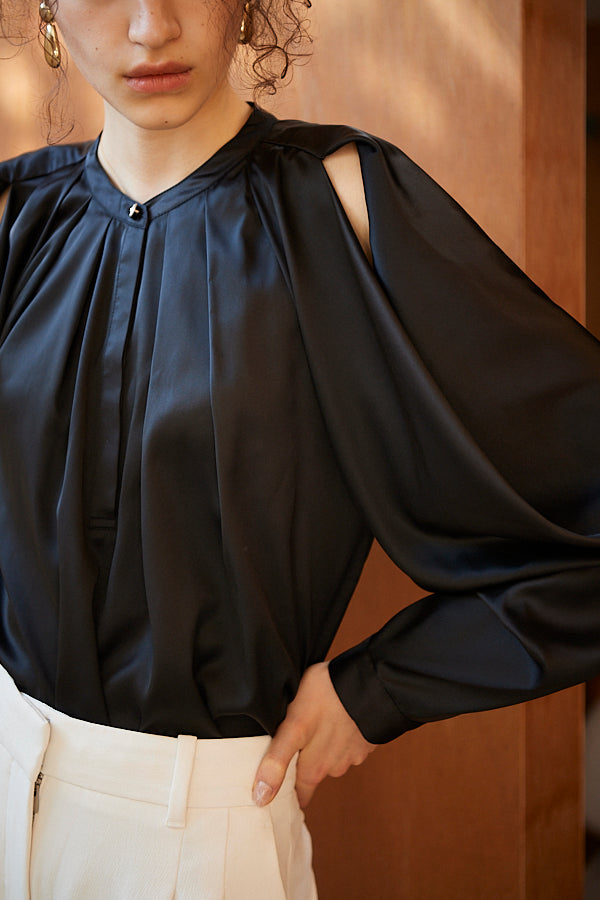 Alia Satin Blouse <br>-BLK-