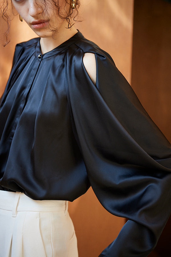 Alia Satin Blouse <br>-BLK-