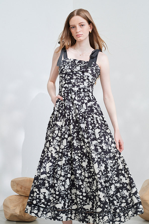 Sandra Floral-print long dress <br> -BLK x off pt-