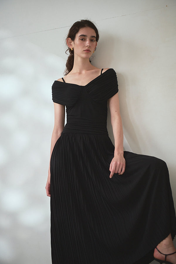 Arabella Pleaded Dress<br> -Black-