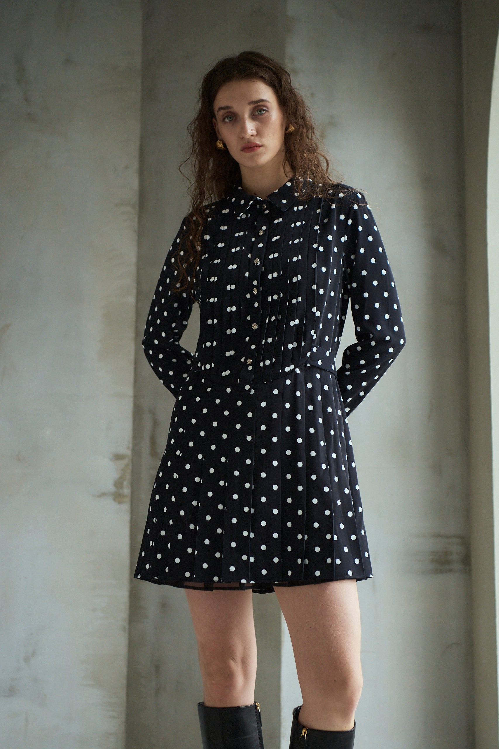 Diora Pleated Dress <br>-Dot.black-