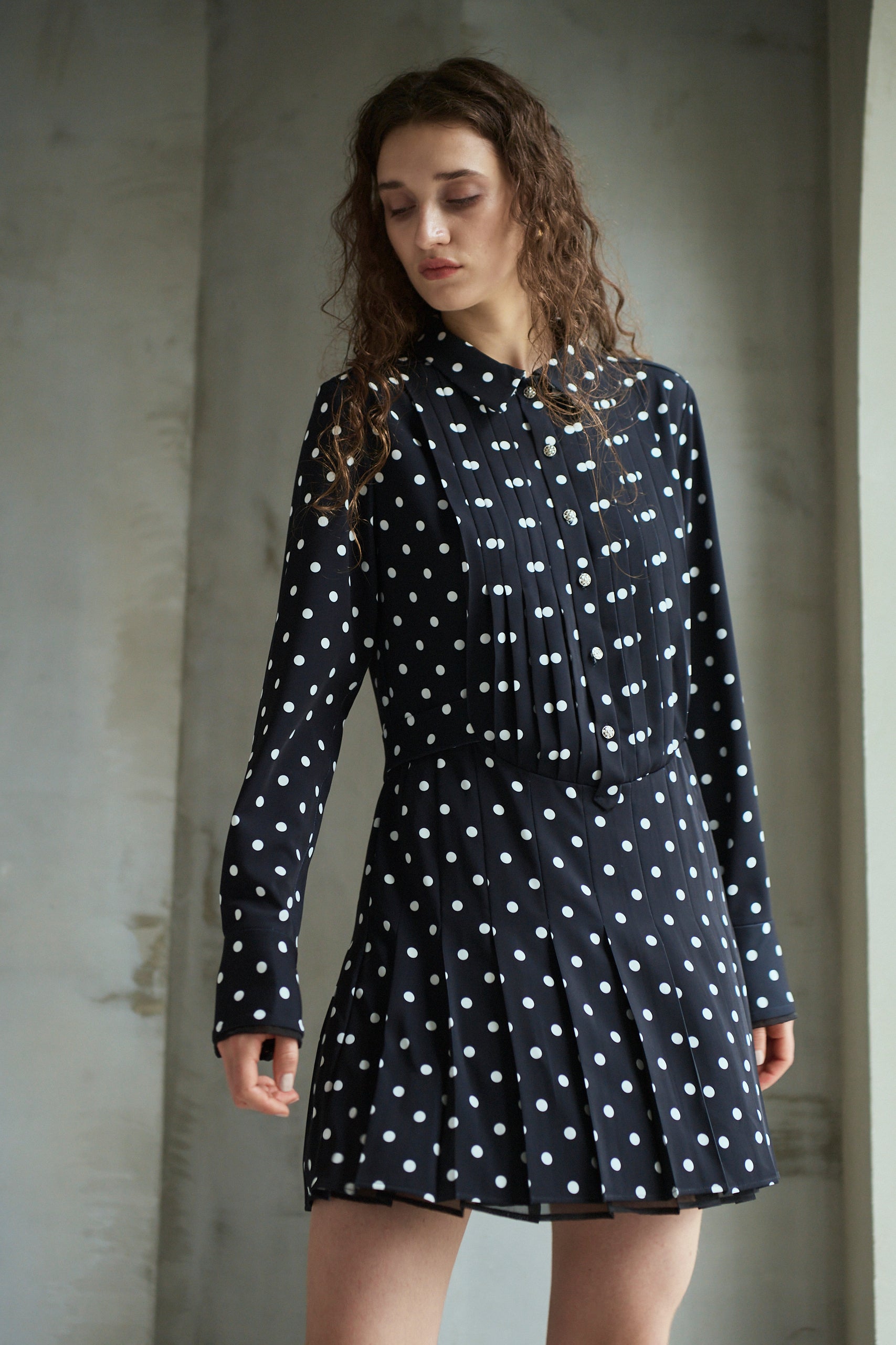 Diora Pleated Dress <br>-Dot.black-
