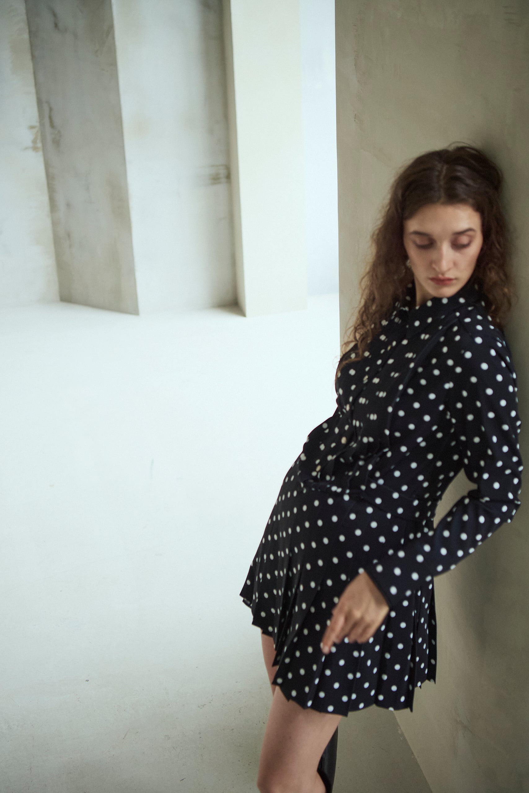 Diora Pleated Dress <br>-Dot.black-