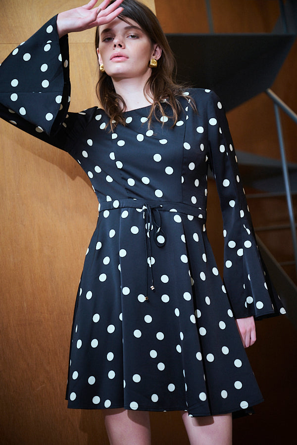 美品 Estella.K カップ付きミニドレス Emma Dress2 -Black.dot- – Estella.K