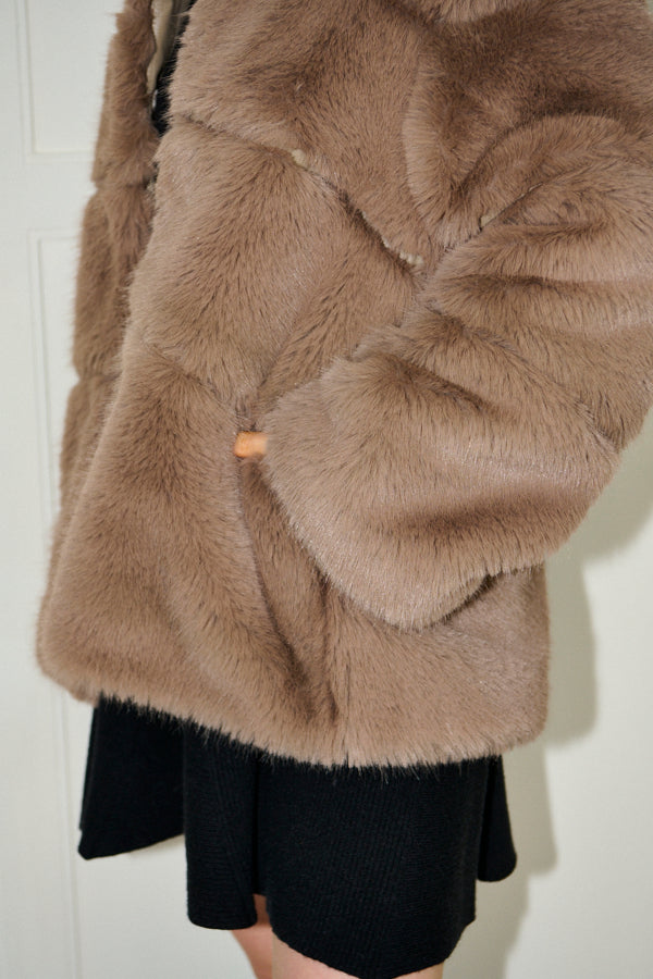 Pre-order<br>Coco Faux Fur Coat <br>-Mocha-