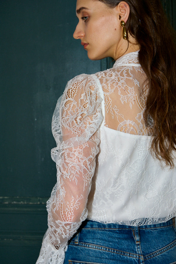 Pre-order<br>Cassia Lace Bow Blouce <br>-White-