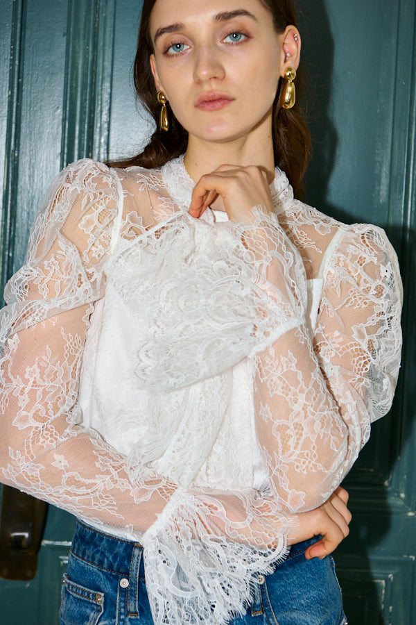 Pre-order<br>Cassia Lace Bow Blouce <br>-White-