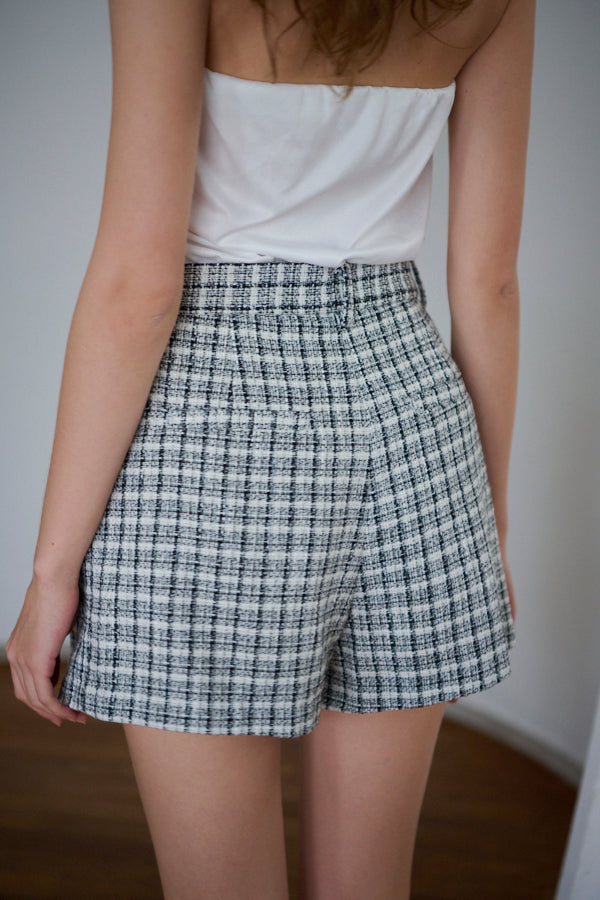 Gigi Tweed Shorts   -CHECK-