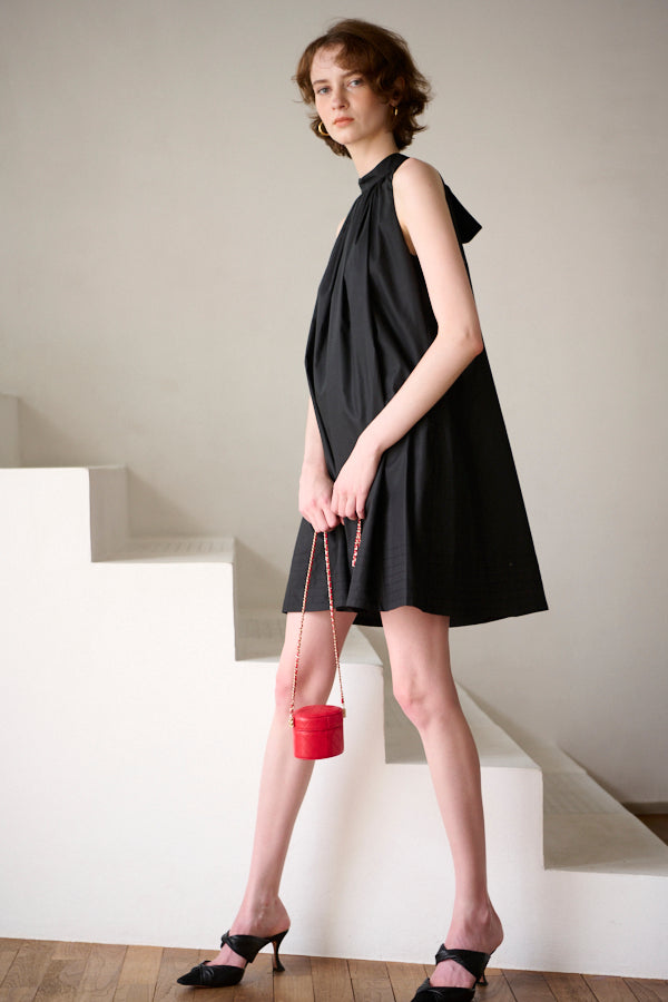 Clara Back Ribbon Dress  <br>-BLK-