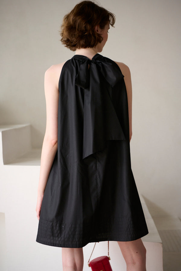 Clara Back Ribbon Dress  <br>-BLK-